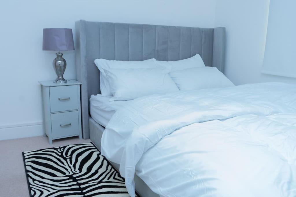 1 Bed Luxury Comfortable Apt Λονδίνο Εξωτερικό φωτογραφία