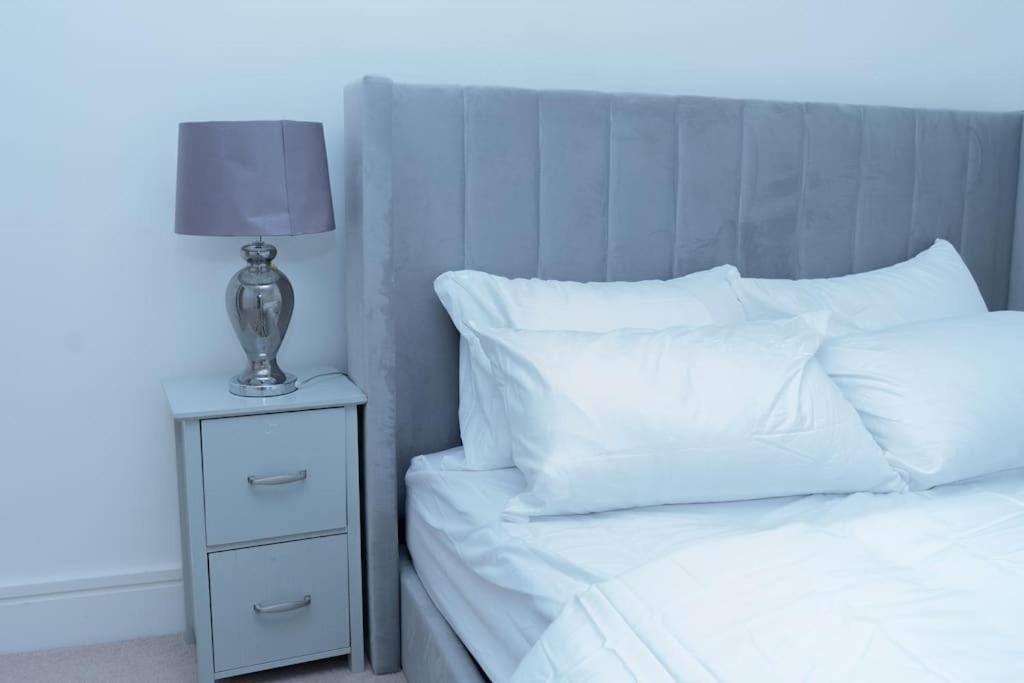 1 Bed Luxury Comfortable Apt Λονδίνο Εξωτερικό φωτογραφία
